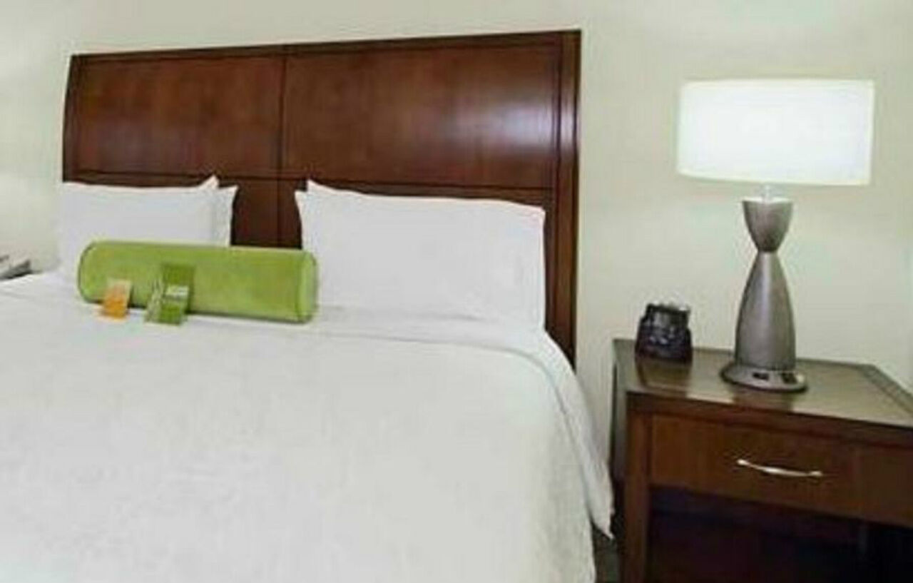 Hilton Garden Inn Calabasas Zewnętrze zdjęcie